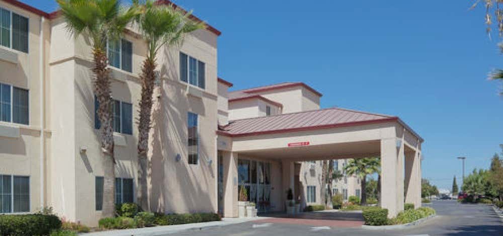 Photo of Holiday Inn Express & Suites Tracy, an IHG Hotel