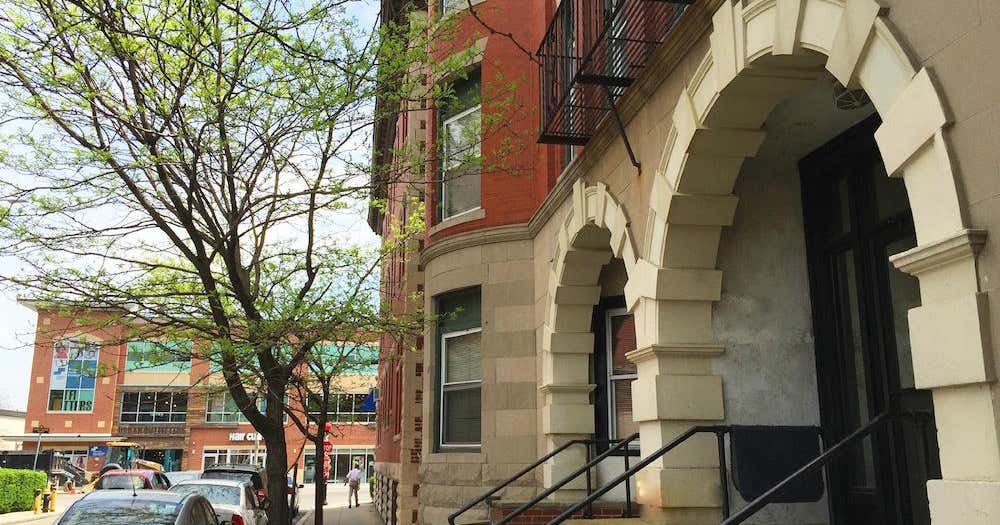 Dyer Properties Apartments, Boston Roadtrippers