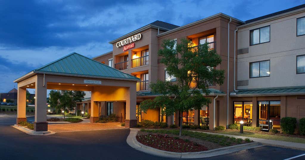 Courtyard By Marriott Montgomery Prattville Prattville Roadtrippers 5683