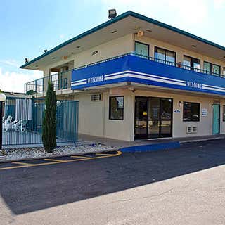Motel 6 Carlsbad