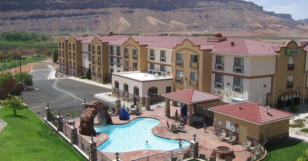 Holiday Inn Express & Suites Moab, an IHG Hotel, Moab Roadtrippers