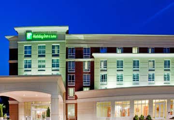 Photo of Holiday Inn Hotel & Suites Gateway