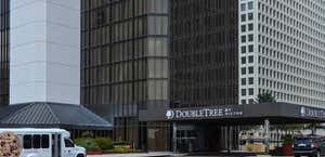 DoubleTree by Hilton Hotel Houston - Greenway Plaza