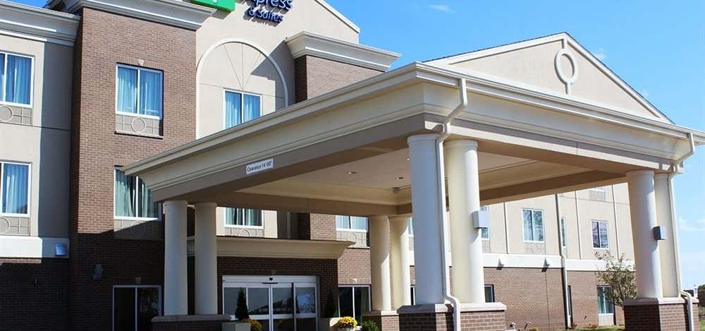 Photo of Holiday Inn Express & Suites Albert Lea - I-35, an IHG Hotel