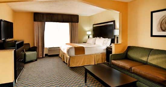Holiday Inn Express & Suites Roanoke Rapids SE, an IHG Hotel, Roanoke