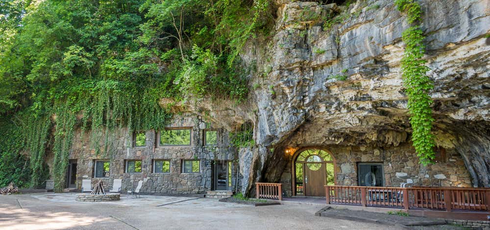 Photo of Beckham Creek Cave Lodge