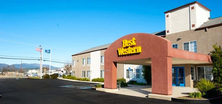 Photo of Best Western Plus Twin View Inn Suites