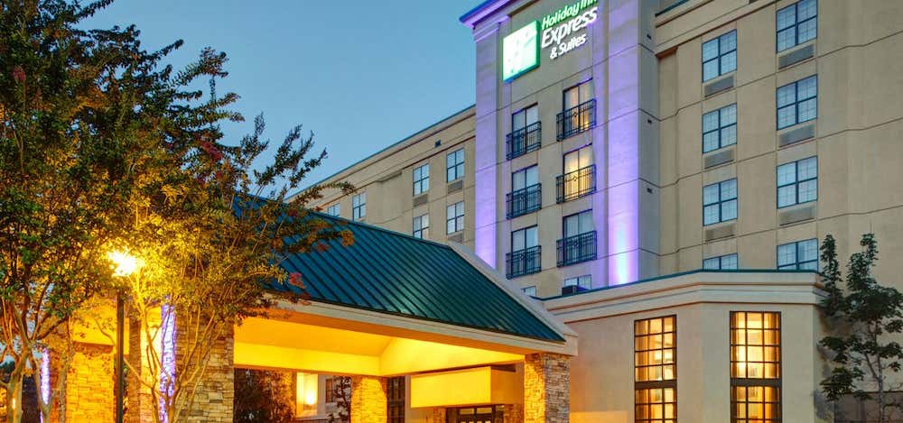 Photo of Holiday Inn Express & Suites Atlanta Buckhead, an IHG Hotel