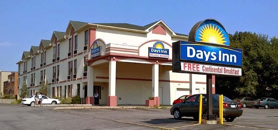Photo of Days Inn by Wyndham Toronto East Lakeview