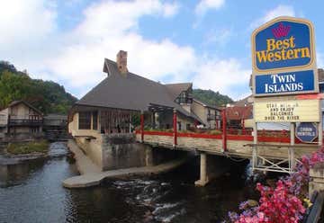 Photo of Best Western Crossroads Inn