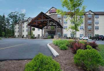 Photo of Comfort Suites Lake George