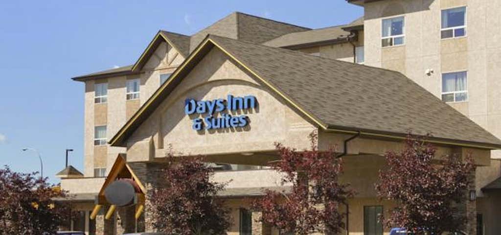 Photo of Days Inn & Suites by Wyndham West Edmonton