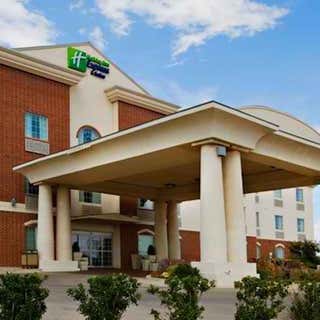 Holiday Inn Express & Suites Levelland, an IHG Hotel