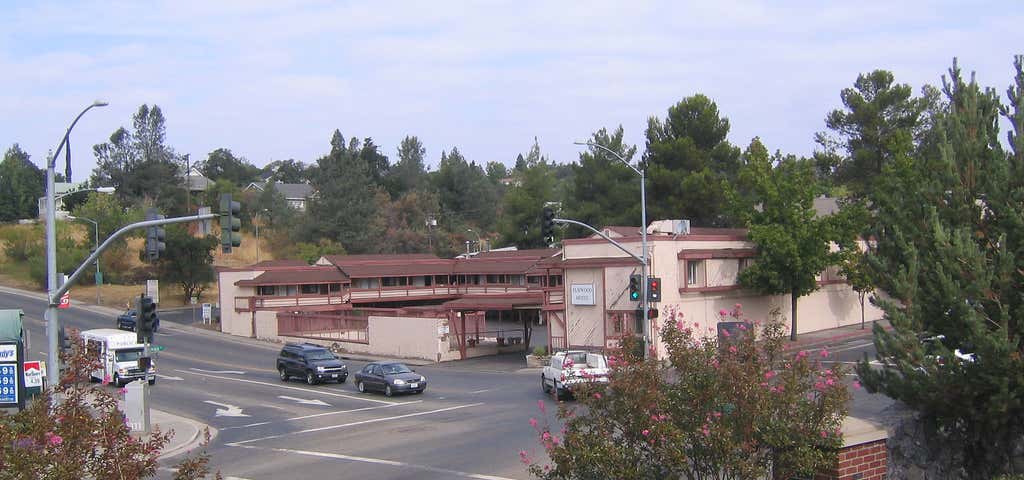 Photo of Elmwood Motel