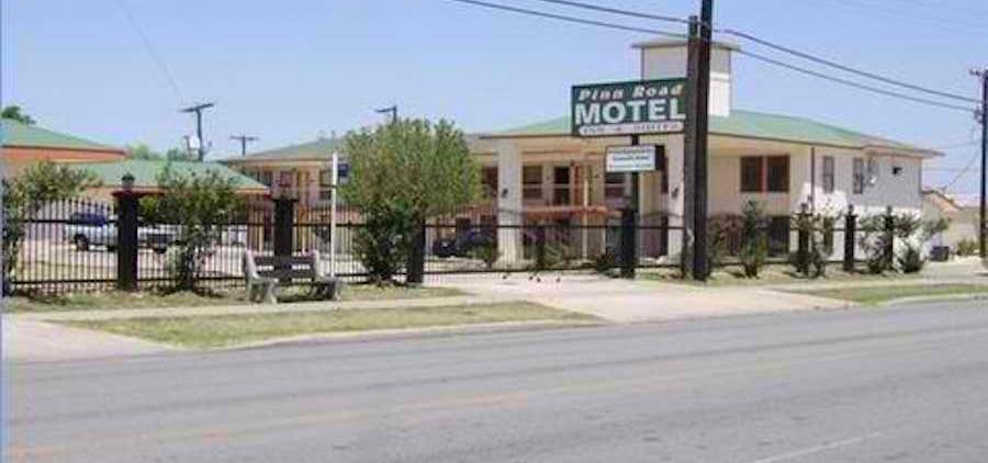 Photo of Pinn Road Inn And Suites