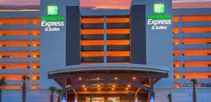Holiday Inn Express & Suites Panama City Beach - Beachfront An IHG Hotel