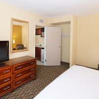 Holiday Inn & Suites Chicago-Downtown, an IHG Hotel