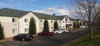 Photo of InTown Suites Clarksville