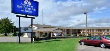 Photo of American Inn & Suites Russellville