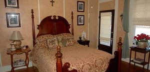 Southern Charm Lodging